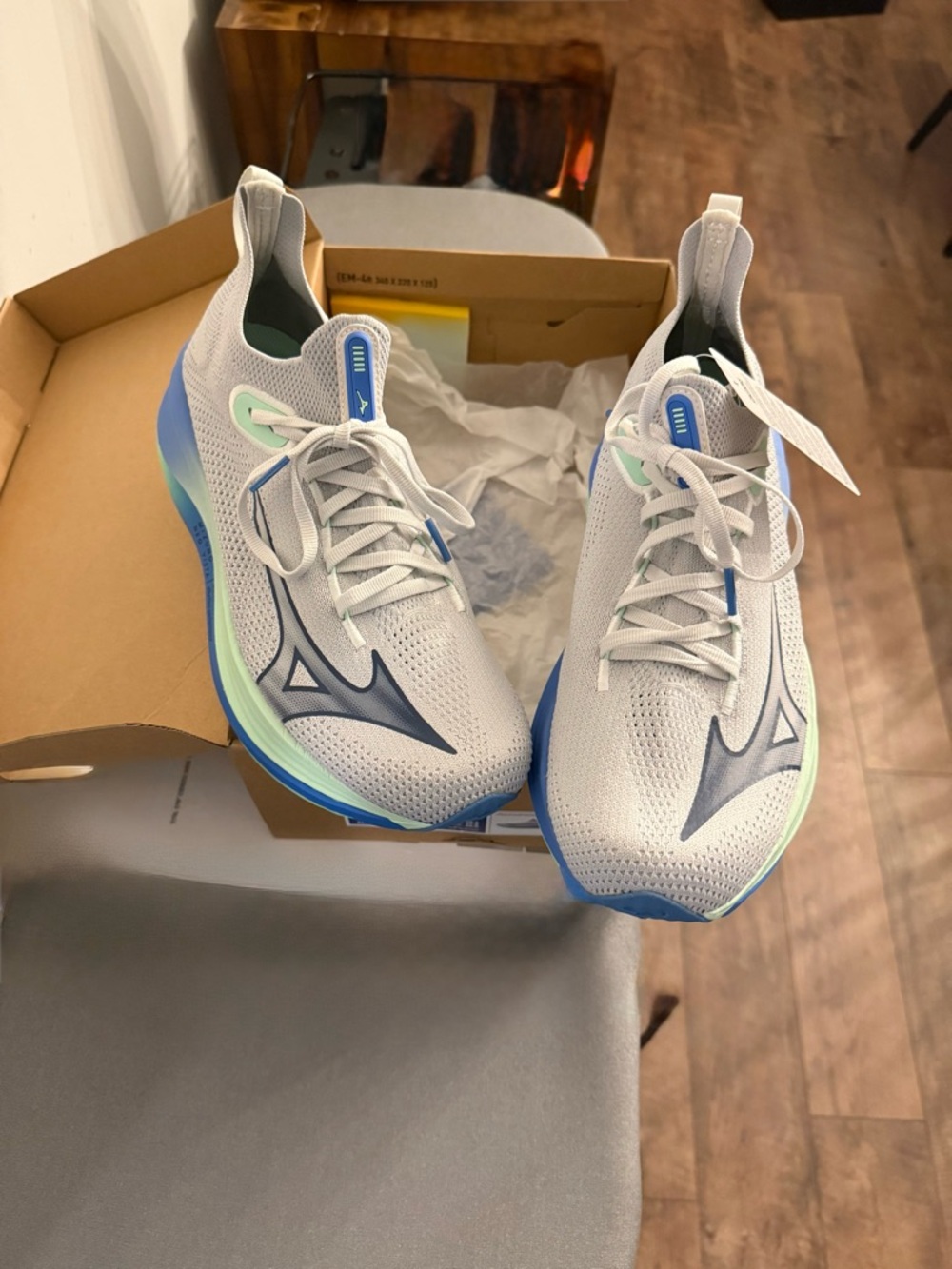 Mizuno White Running Shoes with Blue & Mint Accents